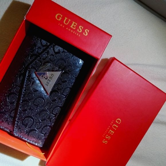 Guess Wallet - Picture 2 of 2